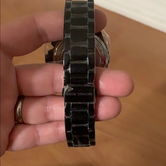 Brand new michael kors watch - Picture 3 of 4